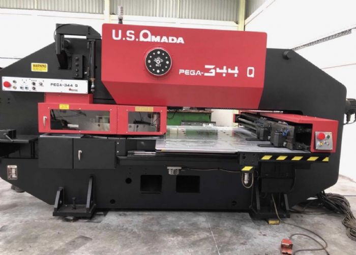 SE VENDE PUNZONADORA AMADA PEGA 344 Q